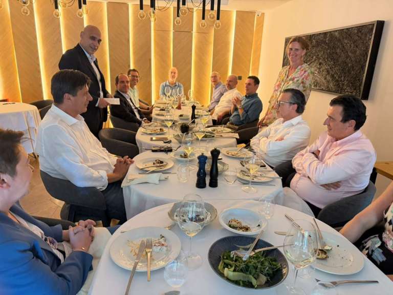 Αποχαιρετιστήρια συνάντηση Συνδέσμου Ελληνικών Επιχειρήσεων-Πρέσβη Σοφίας Φιλιππίδου